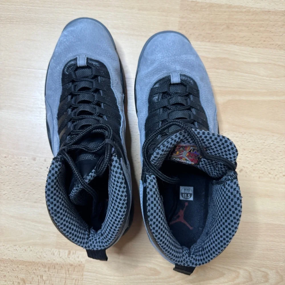 Air Jordan Sneaker Mens 11.5 Gray Black Retro 'Cool Grey' Air Jordan Collection